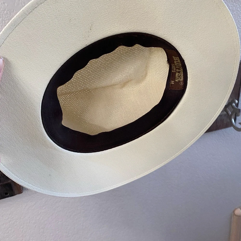 Straw and faux leather fedora